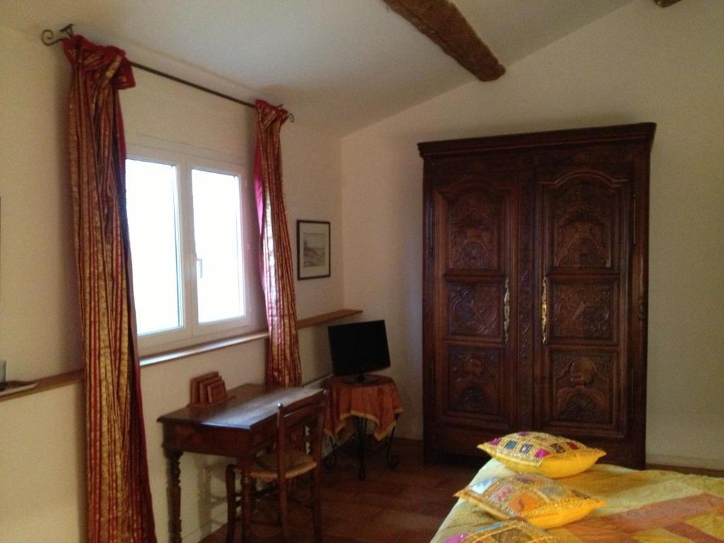 Bed and Breakfast Les Jardins Du Rebaut Béziers Zimmer foto